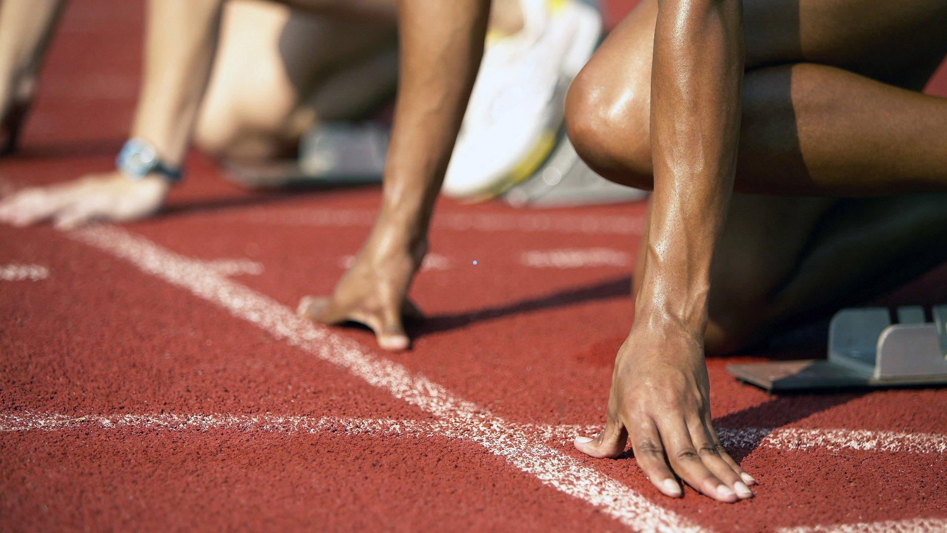 【体彩官网】杰伦·布朗全能风暴席卷球场！生涯第五次三双率绿军锁定关键胜利，获官方最佳殊荣